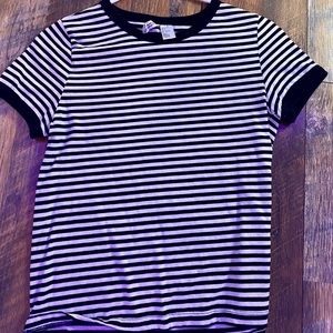 Striped H&M tee🤍🖤